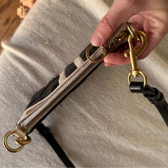 Coach Poppy Quilted Black and Cream Crossbody Bag - Picture 5 of 8